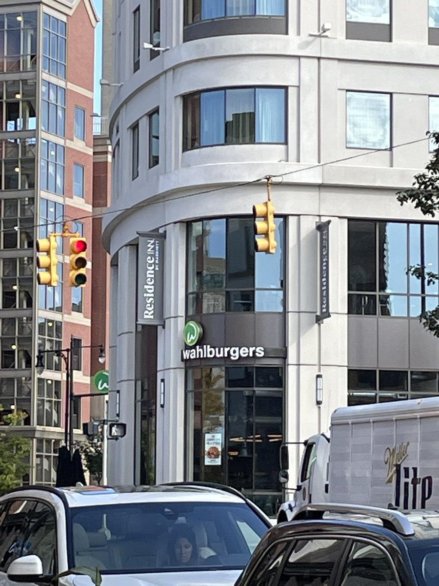 NKOTBsWolf's tweet photo. For my birthday come here to Walburgers and they are closed for electric issues but they have power and won’t talk to us at all very rude staff to ignore https://t.co/pANtu0oxUY