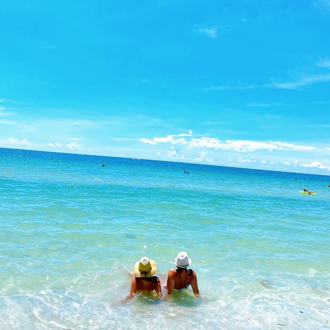 SirataStPete's tweet photo. Monday’s forecast? Easy and breezy - exactly how you’ll feel after floating in the gentle waves along our beautiful shoreline. #GetSiratafied 🌊
#sirata #siratabeachresort #stpetebeach #LoveFL #coastalliving #paradise #floridabeachresort #instastpete #liveamplified #vspc https://t.co/s4kehr5gdn