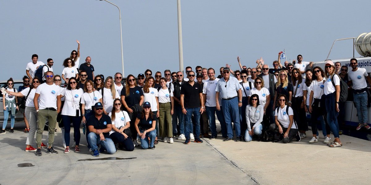 desfa_gr's tweet photo. It was with great pleasure that we continued to support the work of @Symplefsi, participating as volunteers in its Autumn Mission (30/9-2/10) in the Greek Diapontian islands of #Ereikousa, #Othoni and #Mathraki for the provision of practical relief to their inhabitants. #desfa https://t.co/q7b1SB9ayx