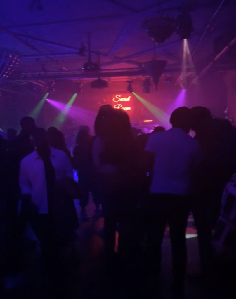 strictlytmi's tweet photo. it was beyond amazing seeing so many incredibly impressive black technologists meet one another meaningfully this wknd

@blktechretreat has been everything i hoped for and more and i can’t wait to bring 100s more tg for the next one 🫶🏾 https://t.co/ylJqRHcyXB