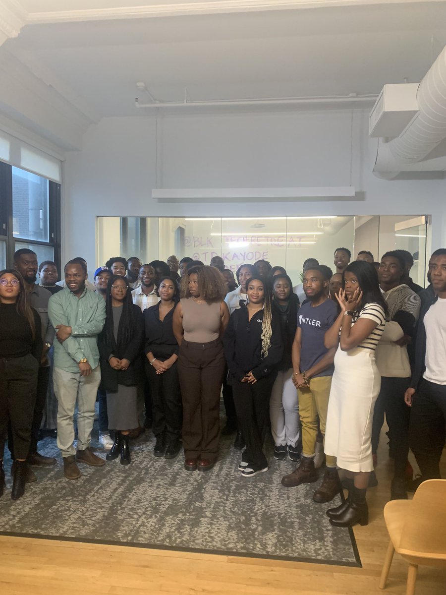 strictlytmi's tweet photo. it was beyond amazing seeing so many incredibly impressive black technologists meet one another meaningfully this wknd

@blktechretreat has been everything i hoped for and more and i can’t wait to bring 100s more tg for the next one 🫶🏾 https://t.co/ylJqRHcyXB