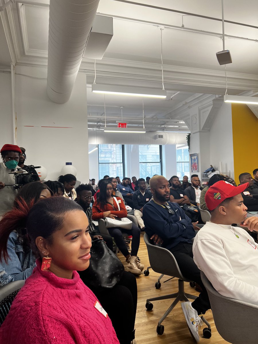 strictlytmi's tweet photo. it was beyond amazing seeing so many incredibly impressive black technologists meet one another meaningfully this wknd

@blktechretreat has been everything i hoped for and more and i can’t wait to bring 100s more tg for the next one 🫶🏾 https://t.co/ylJqRHcyXB
