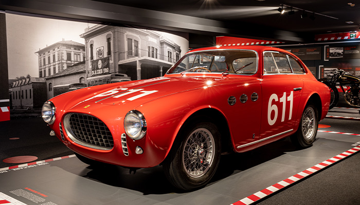 MuseiFerrari's tweet photo. A masterpiece of charm and performance: the #Ferrari166MM Berlinetta Vignale. 💫
It was bodied by Giovanni Michelotti and mounted a V12 engine designed by Gioacchino Colombo.
📍 #MuseoFerrari, Maranello
#MuseiFerrari #Ferrari https://t.co/byh7DuKjn8