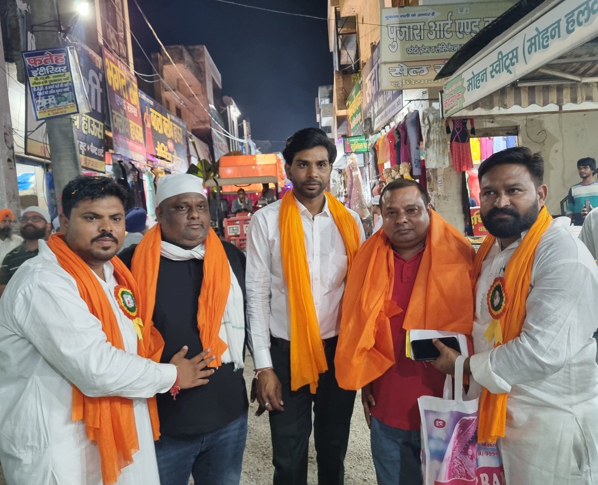 SachinRadaur's tweet photo. भारतीय वाल्मीकि आदि धर्म समाज एवं वाल्मीकि युवा सभा द्वारा आयोजित शोभा यात्रा में मुझे सम्मान देने के लिए समस्त वाल्मीकि समाज के साथियों का दिल से आभार।
#ValmikiJayanti2022 
@AAPHaryana @DrSushilKrGupta @Tanwar_Indian @anuragdhanda https://t.co/K8b8KHHgbq