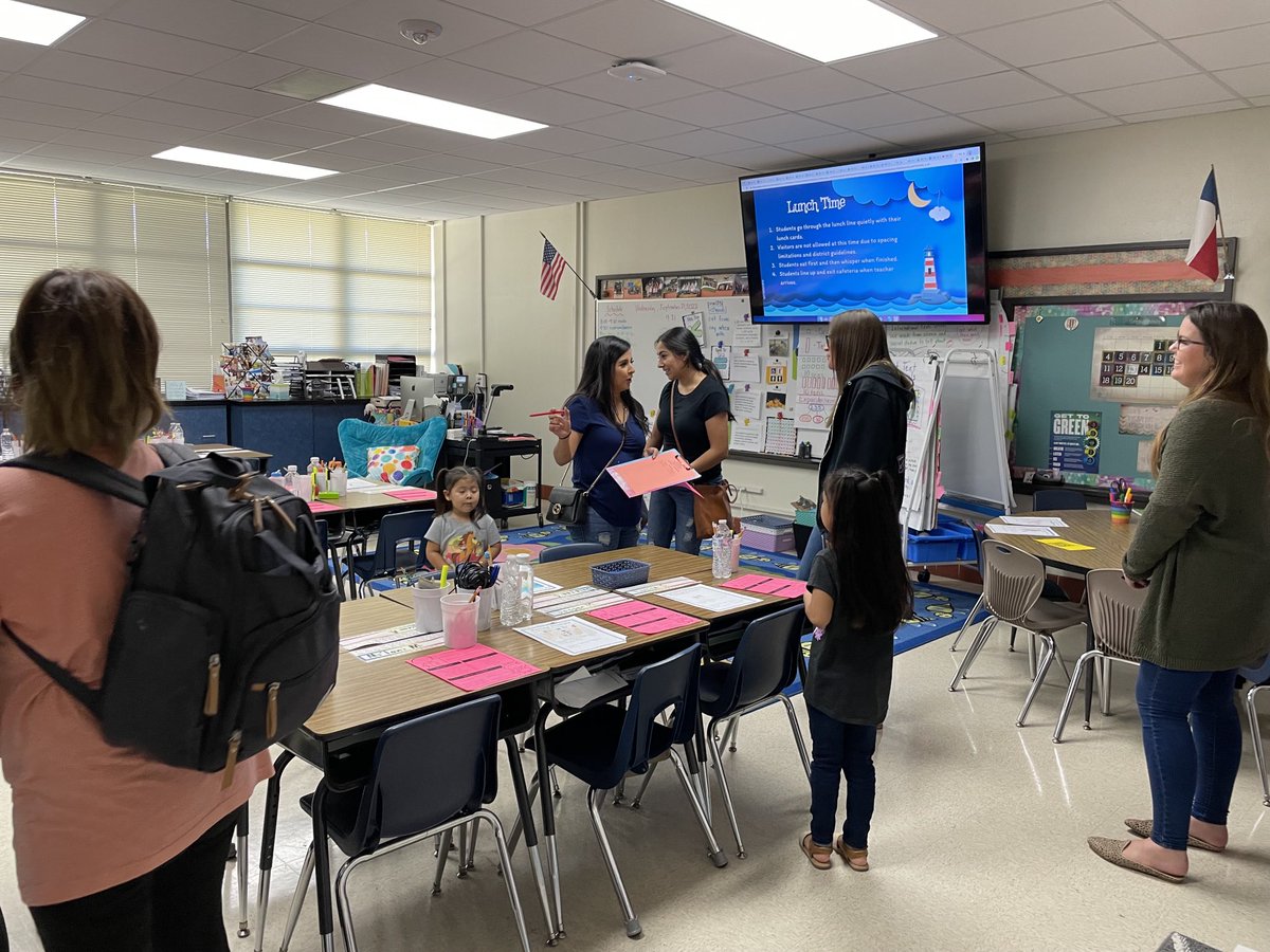 DocAmandaWalker's tweet image. Open House! #rugelallin