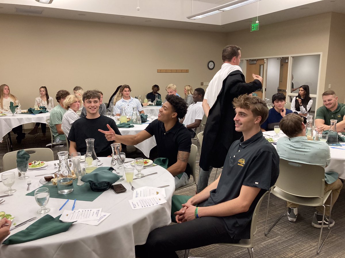 BisonAcademics's tweet photo. Last week we had TWO awesome events for student-athletes! Sophomores learned about their values and identity outside of athletics while juniors learned about the proper rules and etiquette for business dinners!! #AlwaysABison https://t.co/PCjAUnaEJl