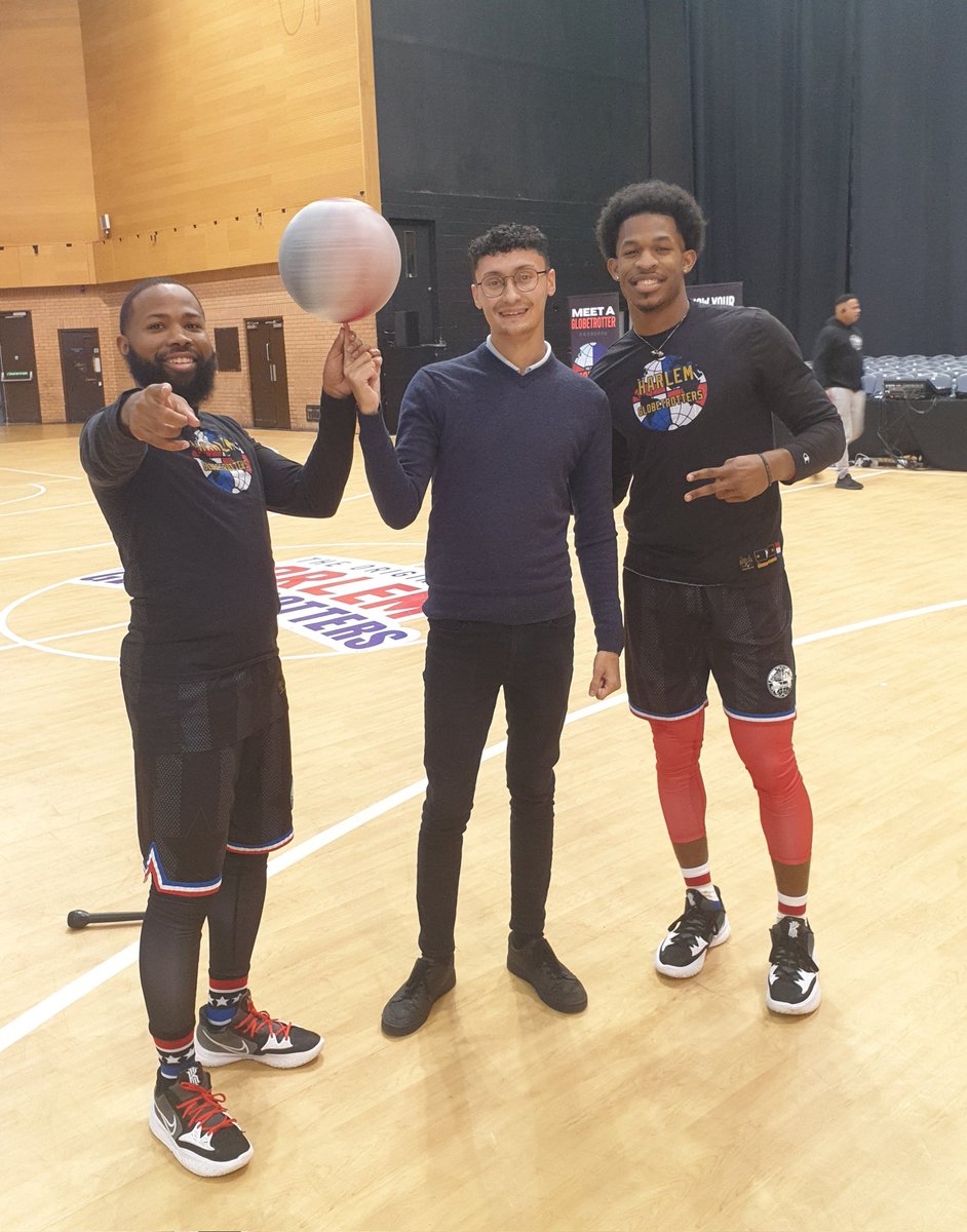 The Harlem Globetrotters <a href="/Globies/">Harlem Globetrotters</a> have arrived in #Bournemouth 🇺🇲 

Nice to chat with Speedy and Diesel ahead of their show tonight 🏀

Tune in to <a href="/BBCSouthNews/">BBC Hampshire & Isle of Wight</a> at 6:30 🙌