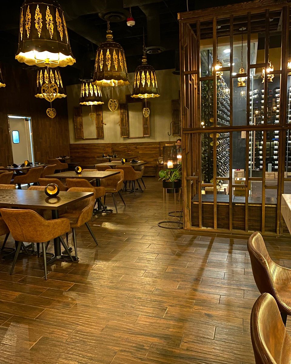 Saturday unexpected meeting in Las Vegas but so great meeting you once again Paul Argier.
Wine director at Lamaii-Henderson (Las Vegas).
So happy to share with you. Cave de Ribeauvillé premium wines will be soon there. What’s better pairing with Thai food? 
Cheers 🥂