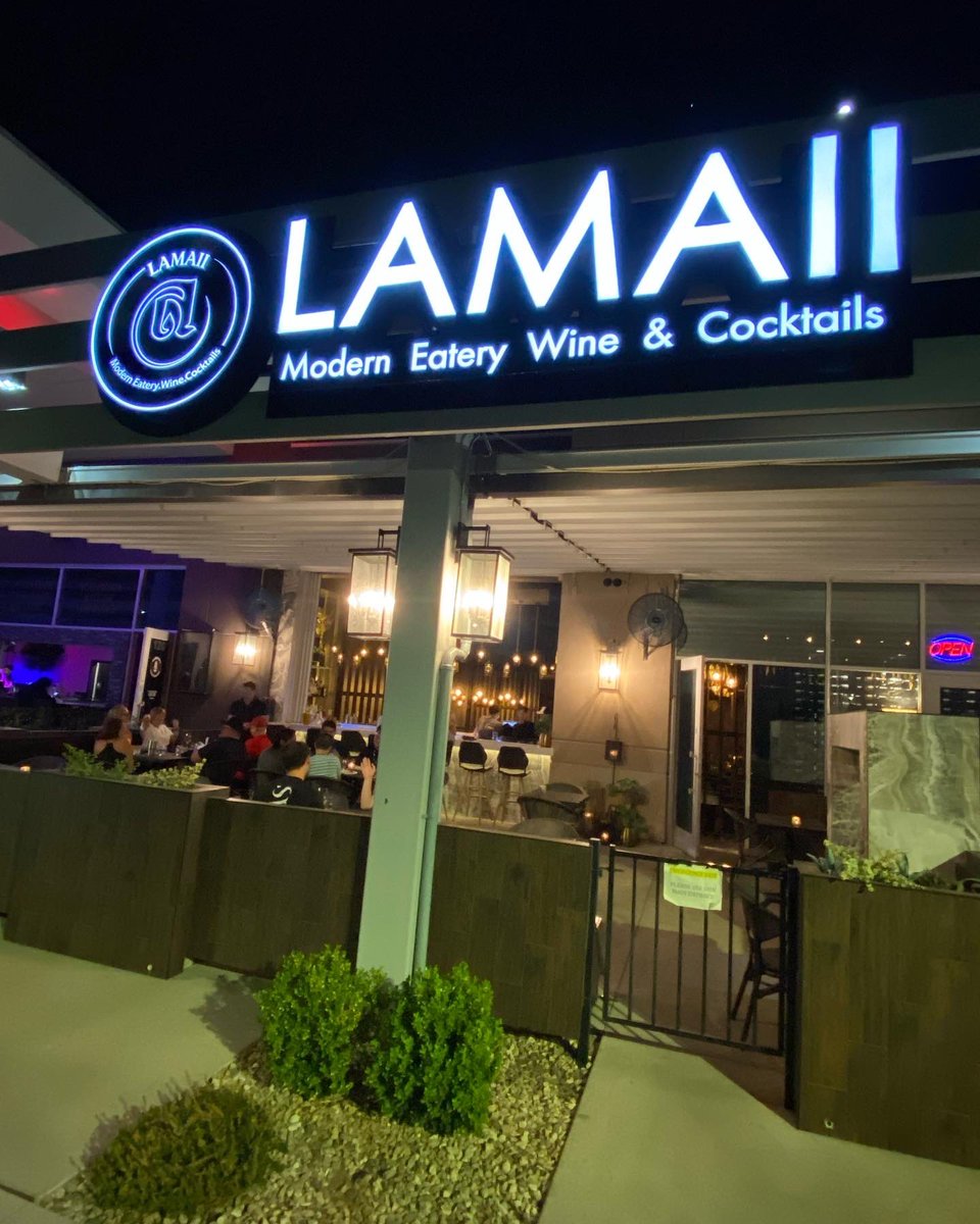 DavidJaegle's tweet photo. Saturday unexpected meeting in Las Vegas but so great meeting you once again Paul Argier.
Wine director at Lamaii-Henderson (Las Vegas).
So happy to share with you. Cave de Ribeauvillé premium wines will be soon there. What’s better pairing with Thai food? 
Cheers 🥂 https://t.co/AzpZ4vSEbx