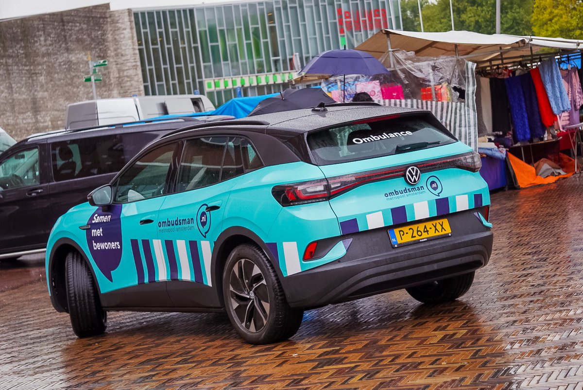 Met de #ombulance🚑 en mijn team <a href="/OmbudsmanMA/">Ombudsman Metropool Amsterdam</a> naar Amsterdam Zuidoost geweest. Eerst hulp geboden bij bureaucratisch leed. Veel signalen over uitblijven reactie bij meldingen over overlast en vuil op straat.