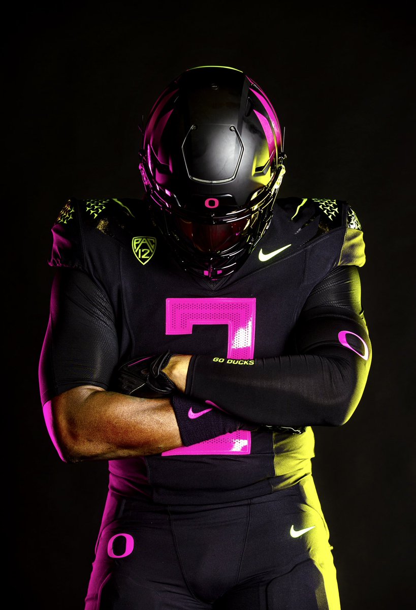 oregonfootball's tweet photo. 𝐎𝐫𝐞𝐠𝐨𝐧 𝐅𝐨𝐨𝐭𝐛𝐚𝐥𝐥: 𝐆𝐚𝐦𝐞 𝟎𝟕 𝐎𝐟𝐟𝐢𝐜𝐢𝐚𝐥 𝐔𝐧𝐢𝐟𝐨𝐫𝐦 🦆

𝐒𝐭𝐨𝐦𝐩 𝐎𝐮𝐭 𝐂𝐚𝐧𝐜𝐞𝐫. 

#GoDucks x #JustDoIt https://t.co/i4Sf3eh6BC