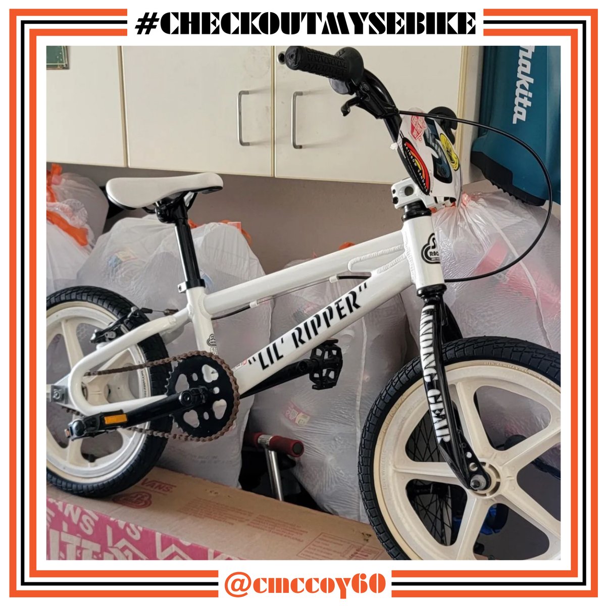 sebikes's tweet photo. The caption that @cmccoy60 attached this photo included the hashtag #gotanother. We love it! This #lilripper is sooo clean, and you can never have too many SE bikes! Oh, and is that a #vanspkripper box we spy!?๐ Looks like he got another one!๐ #checkoutmysebike #sebikes #bmx https://t.co/Osv6MC1Ktt
