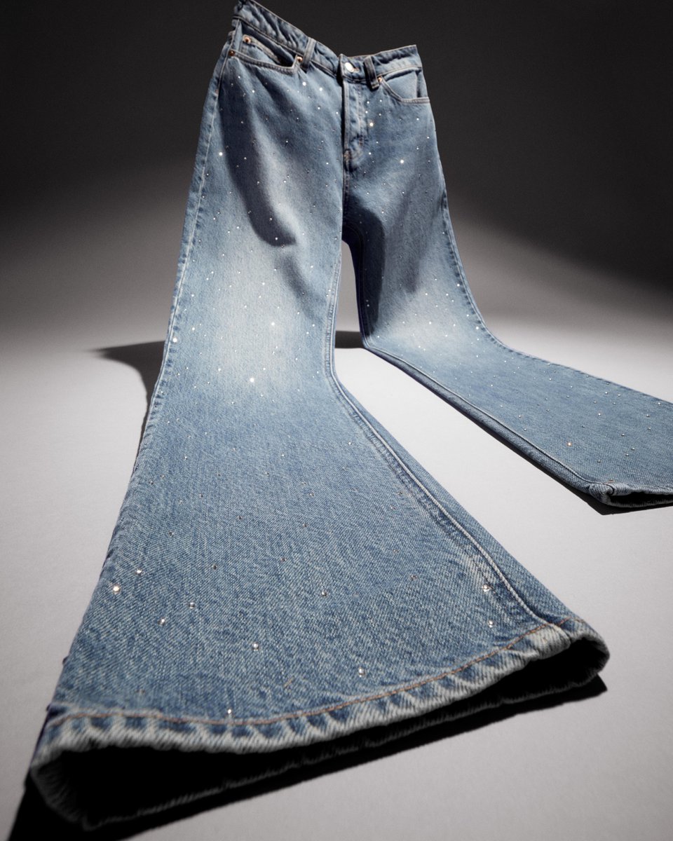 H&M Canada tweet media