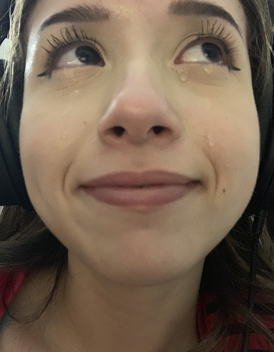 ayman_kc's tweet photo. Spent 2k,lost my posters, didn’t meet poki or the juicer, my feet hurt.  The true TwitchCon Experience https://t.co/XBkGdj3fYh