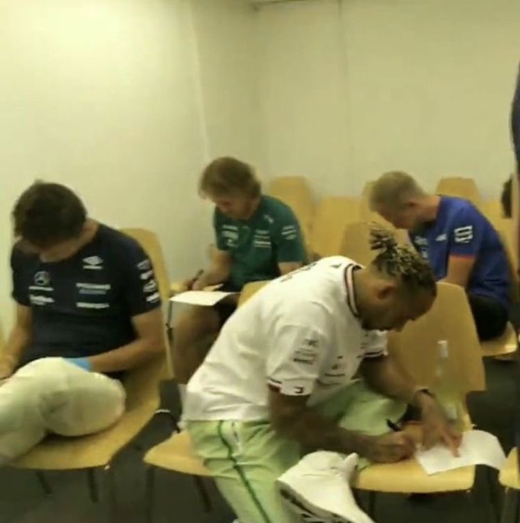 m3rcwis's tweet photo. they’re ordering food from redbull https://t.co/Ztuz1JjaDY