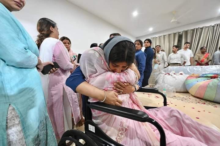 Yadav_Ankit983's tweet photo. दुःख की घड़ी💔😢 https://t.co/Ht6EMJ9gRo