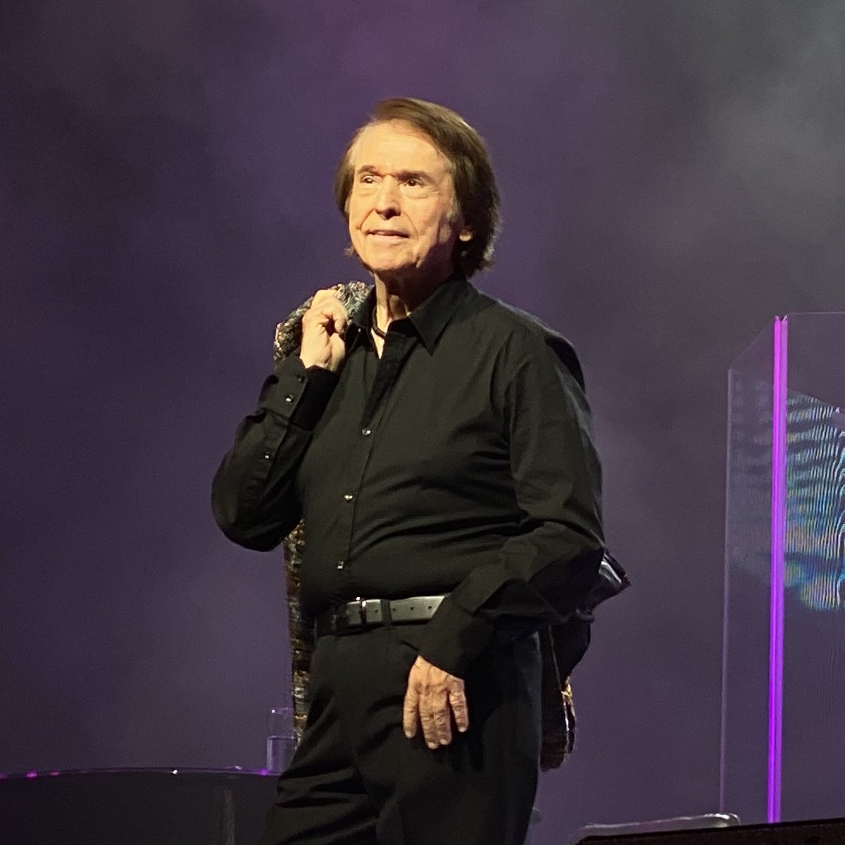 liliaespinola23's tweet photo. Este fin de semana en el @AuditorioMx será inolvidable!!! Gracias @RAPHAELartista por regáleme dos noches mágicas!!! Te quiero hasta el infinito y más allá!!! #raphael60 https://t.co/v3mViBy7iZ