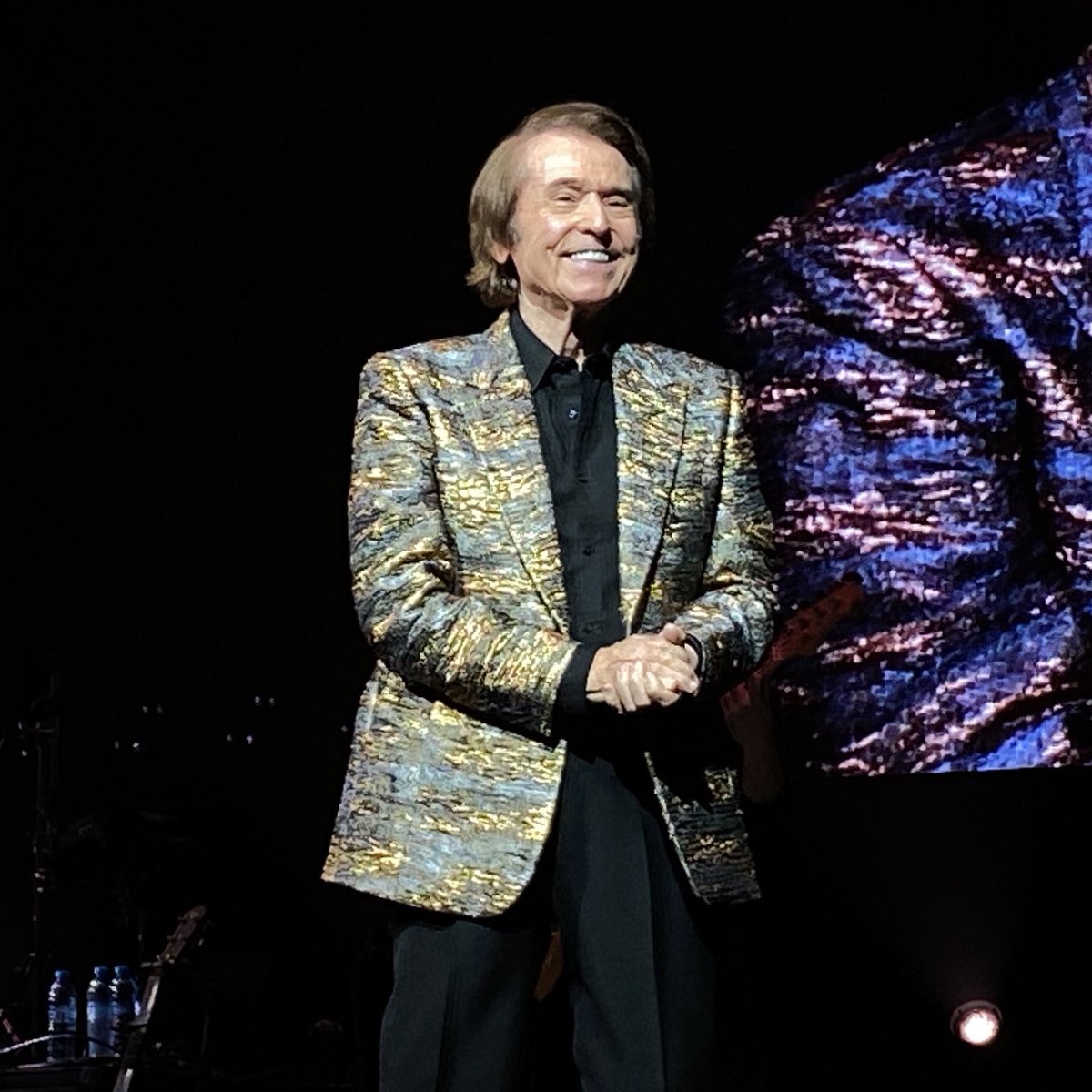 liliaespinola23's tweet photo. Este fin de semana en el @AuditorioMx será inolvidable!!! Gracias @RAPHAELartista por regáleme dos noches mágicas!!! Te quiero hasta el infinito y más allá!!! #raphael60 https://t.co/v3mViBy7iZ