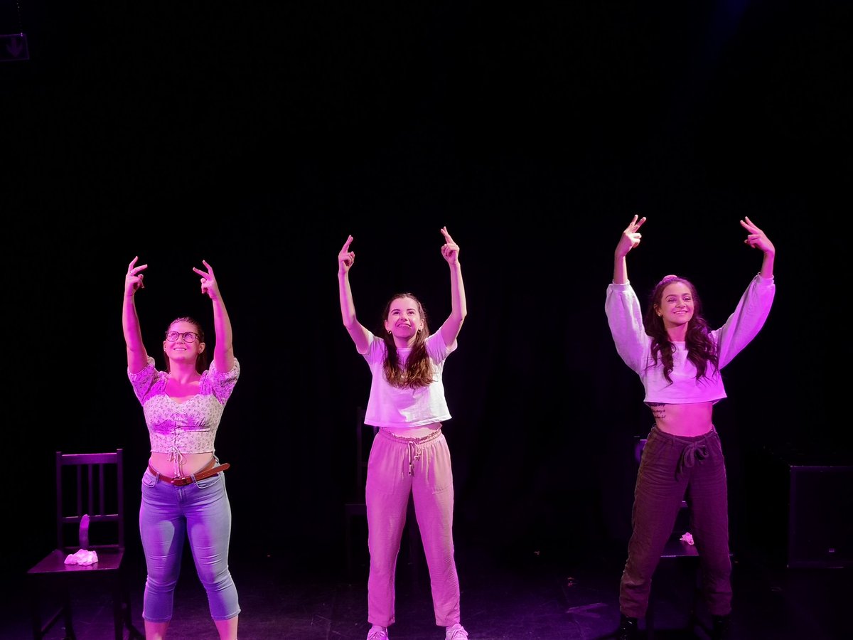 ⭐️⭐️⭐️⭐️ The Stage
⭐️⭐️⭐️⭐️The Reviews Hub

Limited tickets remaining for #TwoFingersUp, the smash hit, award-winning phenomenon from @Skelpie_Limmer returning to the Lyric this Friday and Saturday ONLY! 

Book now to avoid disappointment 🎟️: bit.ly/2FinU22