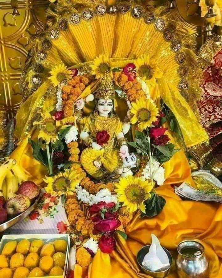 baglamukhipuja's tweet photo. माँ बगलामुखी आप सभी पर अपनी कृपा और आशीर्वाद बनाए रखें। जय माँ बगलामुखी। https://t.co/saWs5IAQAI