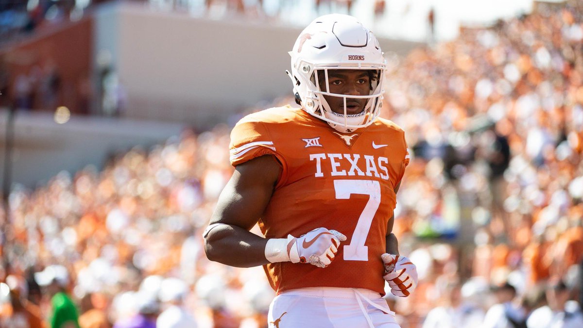 HookemHeadlines's tweet photo. Keilan Robinson is really finding his stride for Texas in 2022:
-18 total touches, 150 yards, 2 TDs (both receiving)
-8.3 yards per touch
-8 missed tackles forced
-4.95 yards/route run (leads all FBS RBs)
-84.5 offensive grade (3rd among Big 12 RBs)
-1 punt block returned for TD https://t.co/G1NSAo28dX