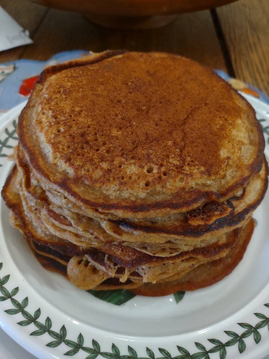 MeredithGoad's tweet image. A crisp fall day calls for pumpkin spice pancakes.