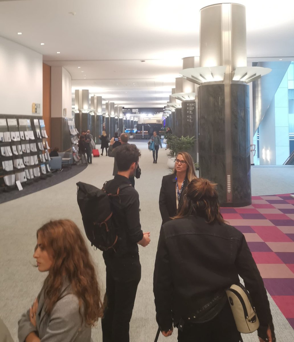 v_joron's tweet photo. Fin de l’ #AuditionPzifer pour rien : 2 heures de non réponses à des questions claires, désinformation !?
Pas un mot sur les effets secondaires.
🎥▶️ Vidéo et reportage à venir #WhereIsBourla #WhereIsTransparency https://t.co/F70vXDLdXB