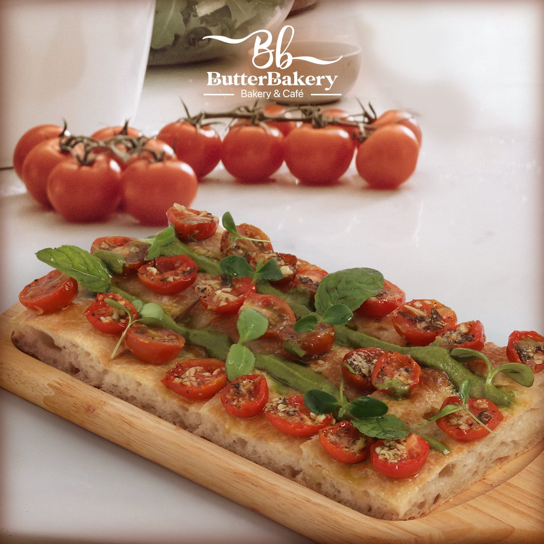 صوص الريحان في أول لمحة! 😋

Basil sauce at the first glance! 😋

#بتر_بيكري 
#من_اوروبا