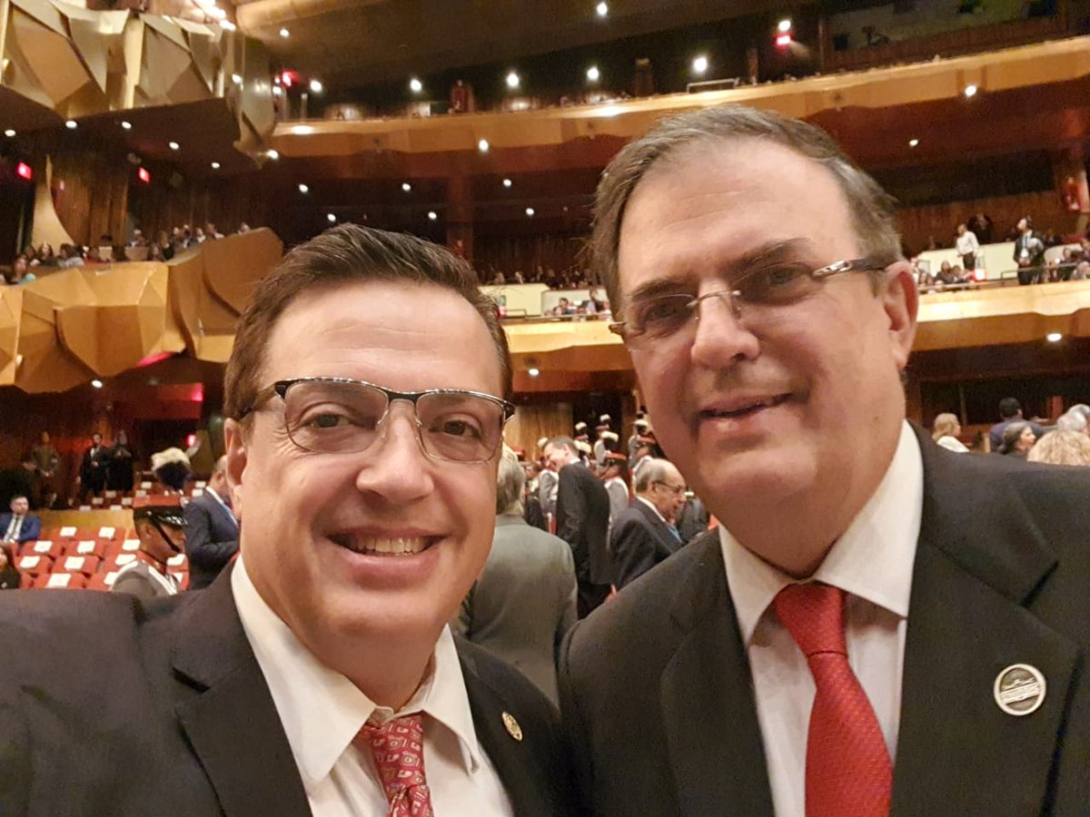 Muchas felicidades canciller <a href="/m_ebrard/">Marcelo Ebrard C.</a> por las muestras de cariño y de aprecio de la gente y agrego a ellas mis felicitaciones por este cumpleaños y que vengan muchos más, aquí en #QuintanaRoo siempre tendrán su casa
&gt;&gt;&gt;&gt;&gt;Que sigan las buenas nuevas. &lt;&lt;&lt;&lt;&lt;
¡¡¡Feliz cumpleaños!!!