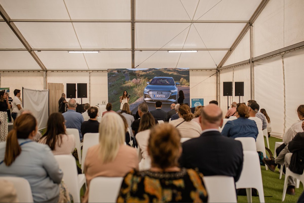 Toda la gama 100% eléctrica de Audi, en Movelec. Así fue la jornada del fin de semana con la gama Audi #etron, la familia Audi #Q4 #etron y el superdeportivo Audi #etron #GT, que no dejó a nadie indiferente. 

#Movelec #AudiCanarias #FutureIsAnAttitude