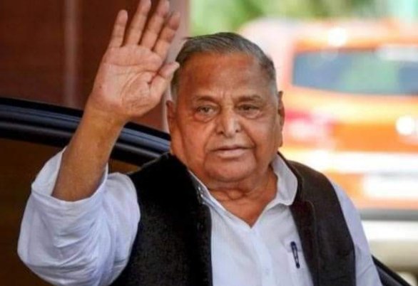 आदरणीय नेताजी सपा संरक्षक श्रीमुलायम सिंहजीके निधन पर गहरा शोक व् संवेदना व्यक्त करता हूँ।वे कुशल प्रशासक,समाजवादी एवं लोकप्रिय राजनेता थे।उनके निधनसे देशके राजनीतिक एवं सामाजिक क्षेत्रमें अपूर्णीय क्षति हुई है।दिवंगत आत्मा की चिर शांति एवं परिजनों को धैर्य की प्रार्थना करता हूँ।