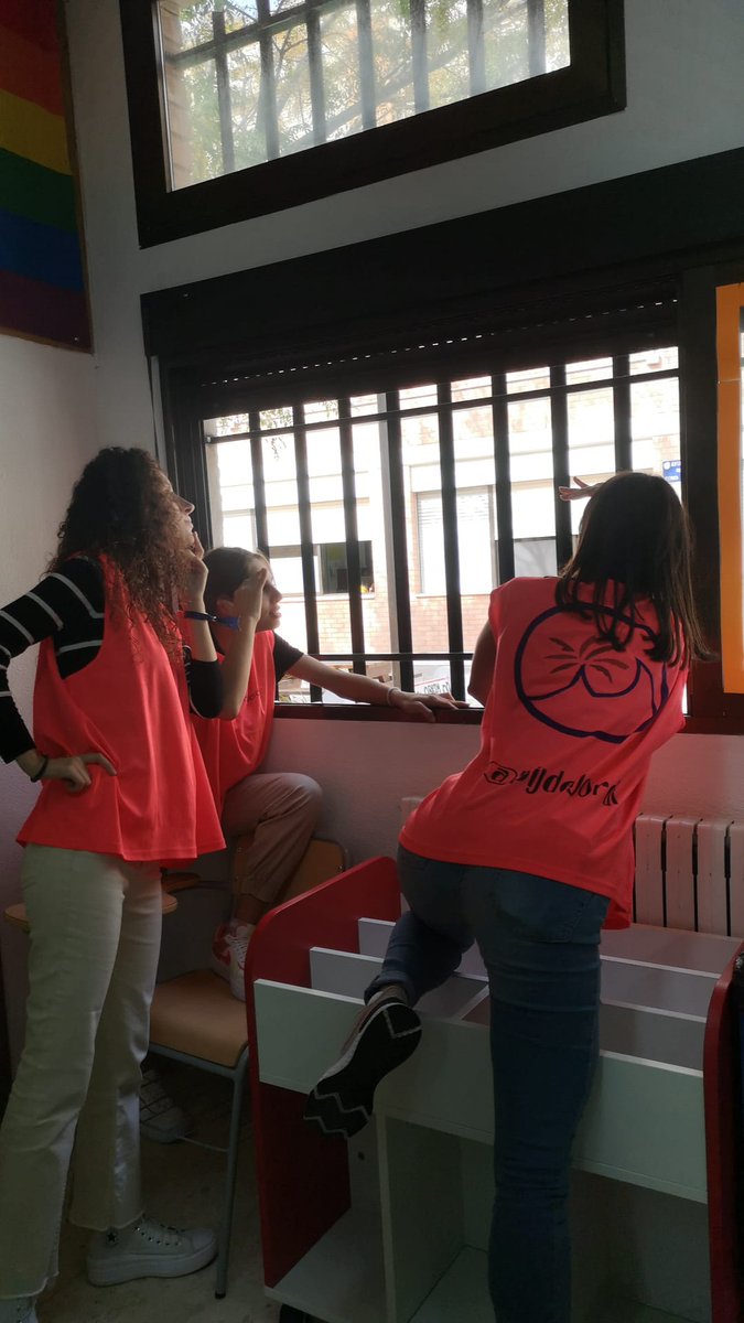 PIJdelJordi's tweet photo. algú què sàpiga ballar al Ies Jordi de Sant Jordi??

ens agradaria muntar un club de dansa... Estem buscant- te, contacta-nos !!! https://t.co/7azF6SbK3H