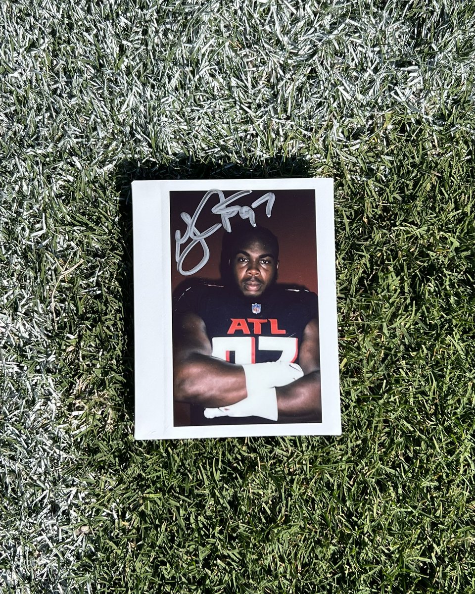 AtlantaFalcons's tweet photo. Having a ROUGH Monday ?

RT for a chance to win this one-of-a-kind @GradyJarrett signed polaroid‼️ https://t.co/IcZAH5BTm7