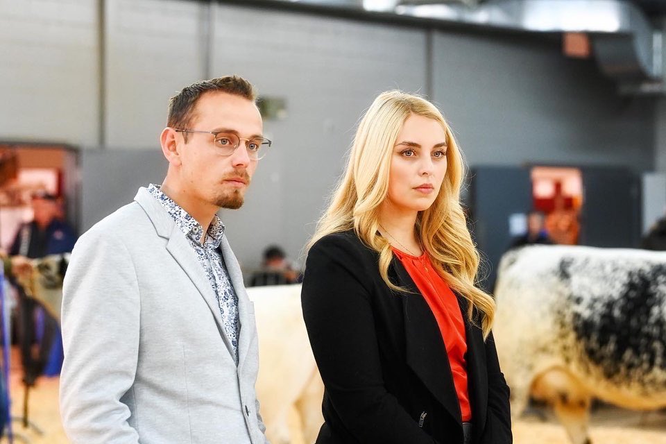 GraysonBerting's tweet photo. What an amazing experience judging the Speckle Park, Highlands, Pair of Bulls, Jackpot show, and the Supreme Male and Female Expo Boeuf in Victoriaville, Qb! 

It was an honour to judge the Supreme along side Dawn and Lee Wilson, Kyle Louis, and Jill and Cole Harvie. 
#Cattle #Ag https://t.co/Uu6Ev0eipC