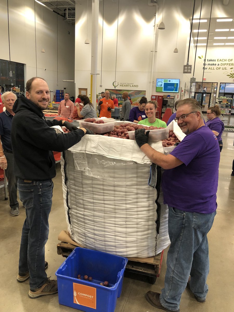 abmolnau's tweet photo. Way to #CUForward @mncreditunions! 9499 meals packed for @2harvest! https://t.co/lMefBddMWH