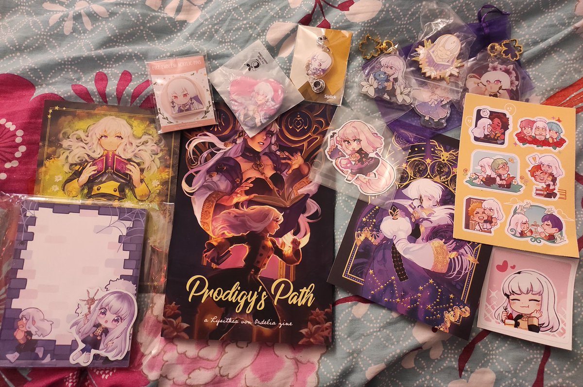 kirboo97's tweet photo. @ZineLysithea I'm such a noobie I forgot to share my order arrived. Lysithea zine is here. 🥹🌙 https://t.co/NmctTVQyIn