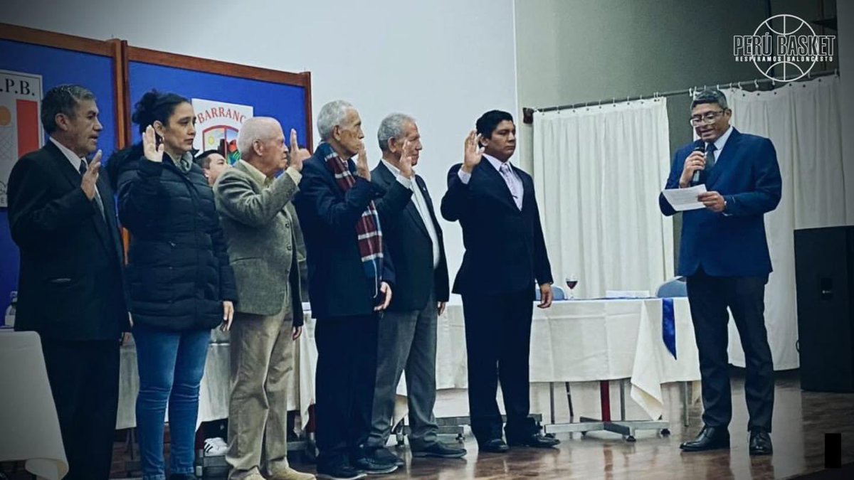 perubasket's tweet photo. PERUBASKET : Juramentación de la junta directiva de la FDPB

El día de ayer sábado 8 de Octubre se realizó la ceremonia de juramentación de la Junta Directiva de la FDPB en la ciudad de Barranca 

#FDPB #Unasolafederacion #Barranca #ligasafiliadasalafdpb #perubasket #IPD #COP https://t.co/qH0Zn1TVxg