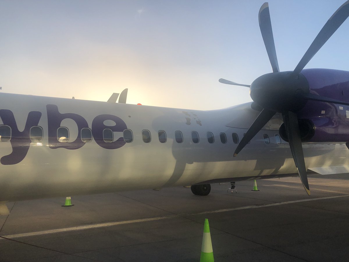 WoodhamPW's tweet photo. Wonder if @flybe short notice cancellation BHX to EDI was because of a technical fault?hats off to the flight attendant though for the ingenious use of towels to plug the leaking seal in the rear door for this afternoons return ๐ซฃ๐ฌโ๏ธ #flymaybe https://t.co/A9t6cTzB0u