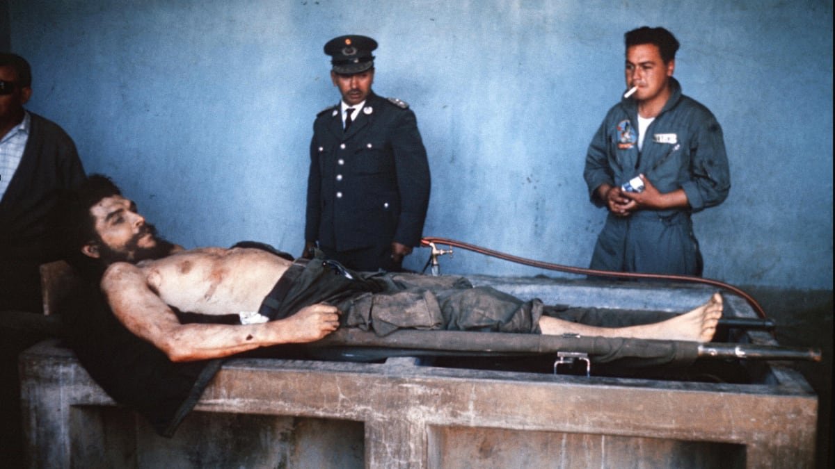GDLbu's tweet photo. Un día como hoy, le dieron fin a un cobarde y asesino llamado Ernesto "el Che" Guevara. https://t.co/5wXEp3nyeb