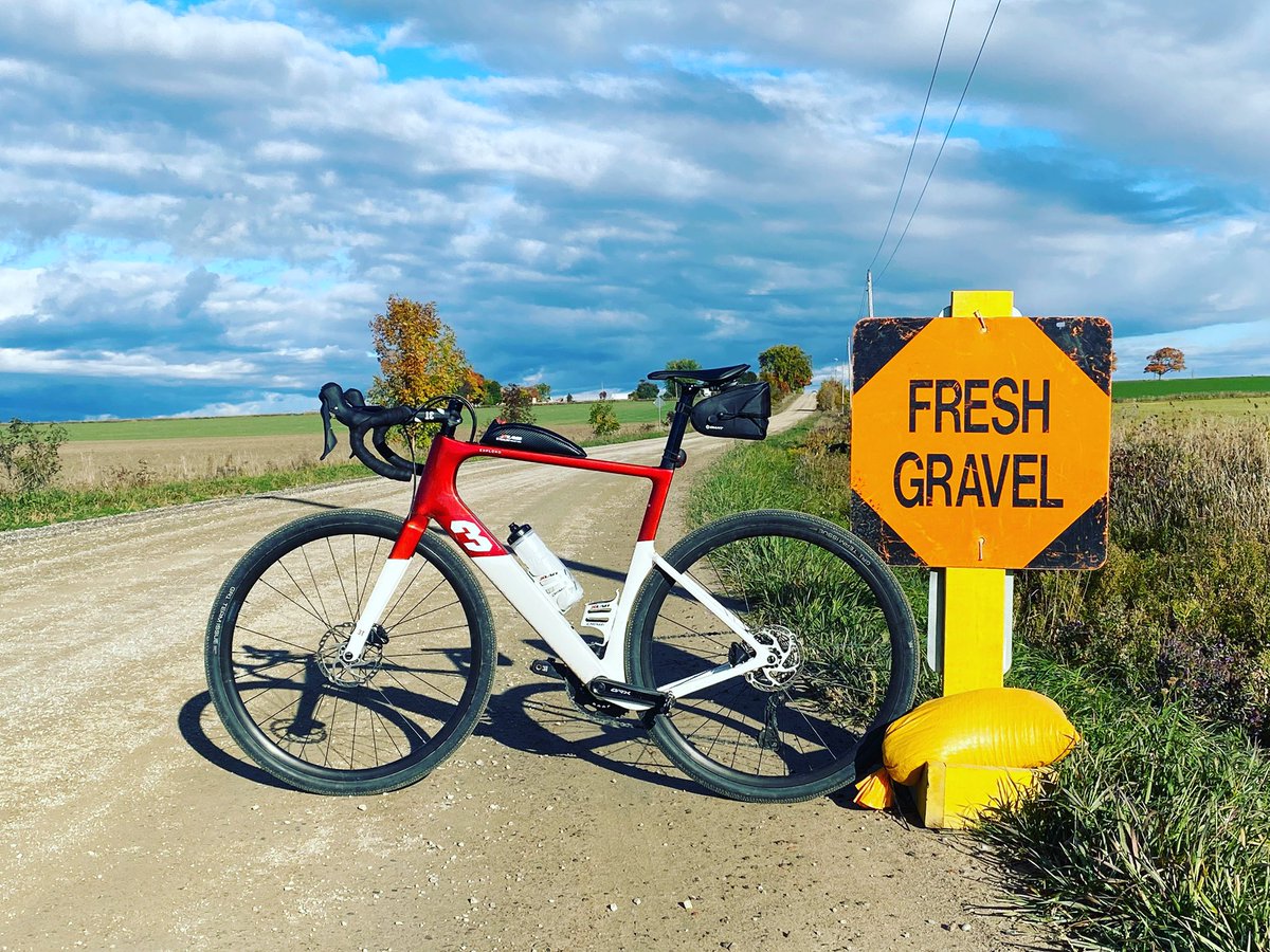 Monday Morning Turkey Ride | 58k. 
#3t #explororacemax #gravelride #gravel #cyclesimcoe