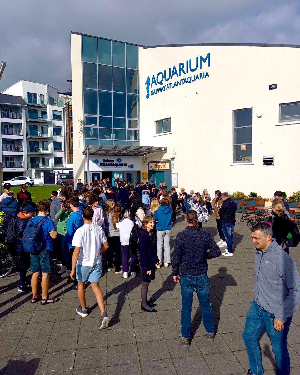 climate_ambass's tweet photo. First day of #Climateactionweek and what a gorgeous day it has been! ☀️
The launch started in University of Galway this morning. Secondary students took part in the #Cycle4Climate event from NUIG to Galway Atlantaquaria!
We hope you’re as excited as us for #climateactionweek🌍 https://t.co/biGvo9kGP3