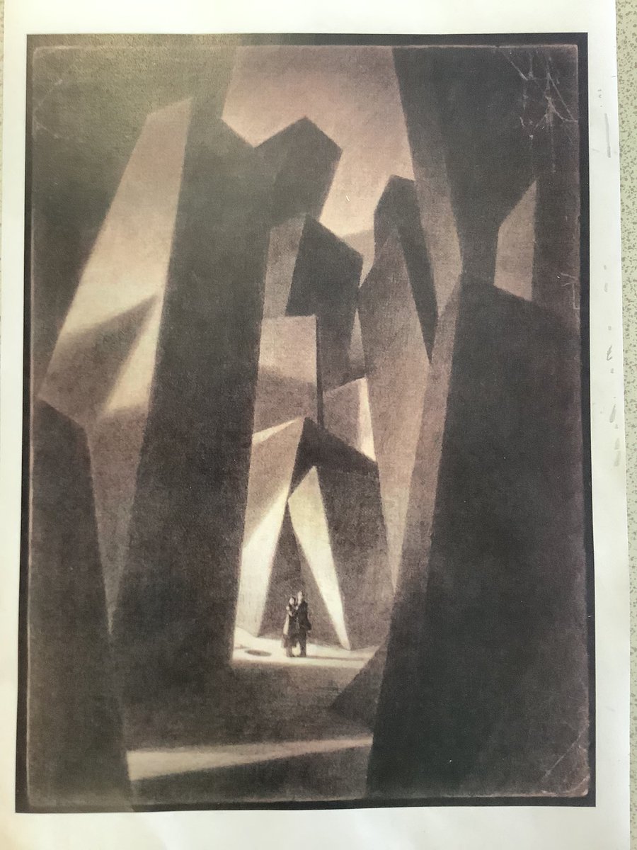 Llysfaen2023's tweet image. We were testing out a new medium of art this afternoon in #6GJ  and #6CP! 

The charcoal came out to try and replicate an image from Shaun Tan’s ‘Arrival’. There were some absolutely stunning pieces produced and a few children looking like chimney sweeps at the end! 😂🤣
#ECC #EA