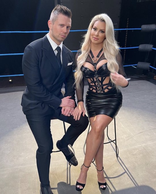 Massive #ItCouple birthday celebrations tonight on #WWERaw for @mikethemiz&rsquo;s birthday!!! 😜🥰😎❤️🎂 https://t<a href="/tag/itcouple"class="tags">#ItCouple</a><a href="/tag/wweraw"class="tags"><span>#wweraw</span></a>