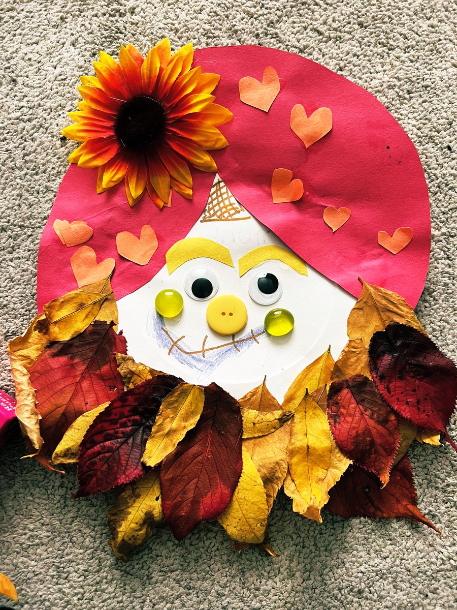 _randeep's tweet photo. Scarecrow crafts for kindergarten 🎃💁🏻‍♀️🎃 #boo https://t.co/sgfFhYV7uR