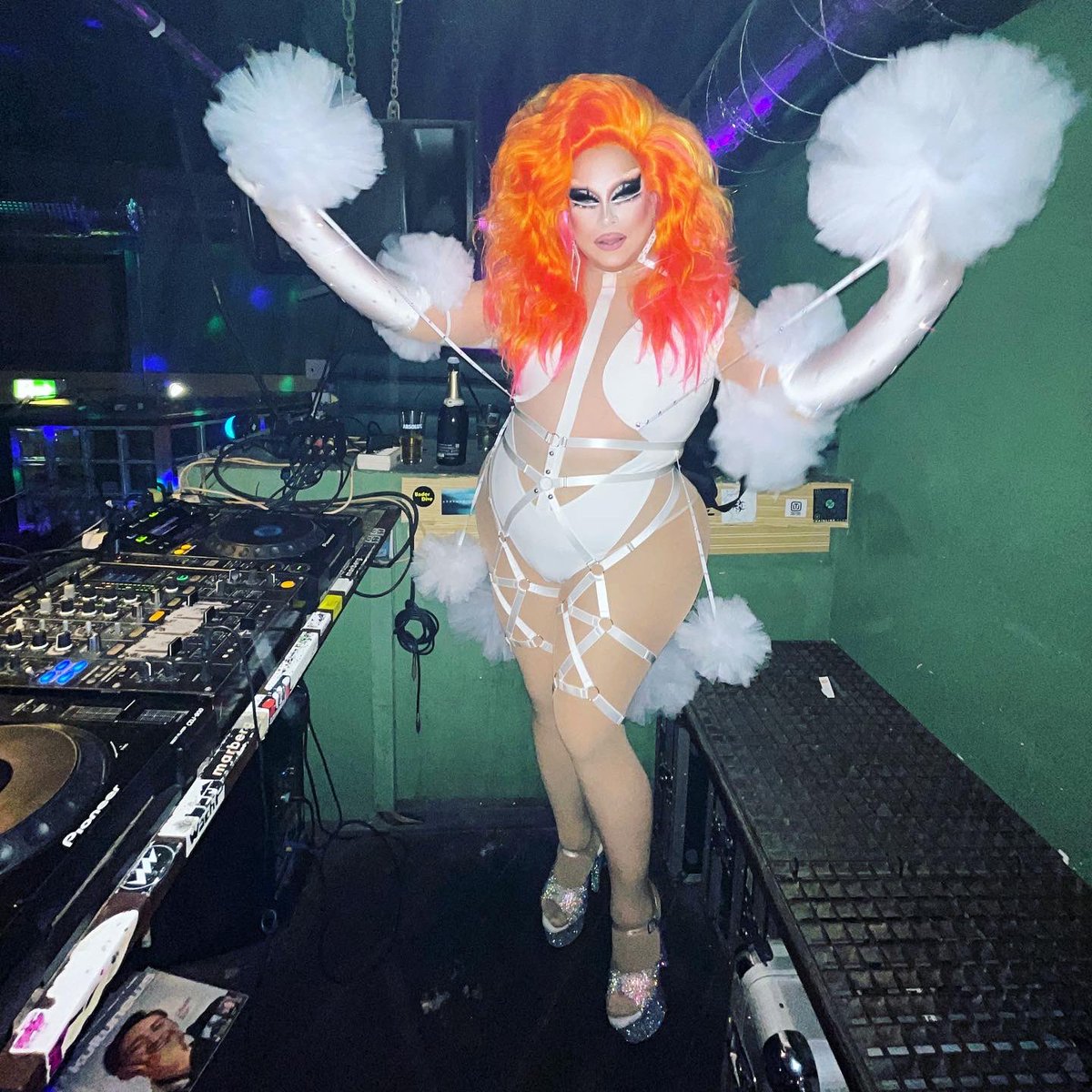 MULTIPASS - but make it DRAG! 👽 #Leeloo #5thelement inspired at @backstagediaries 🛸☄️🛰️

#DragDj #DragCostume #multipass #halloween #halloweencostume #lucbesson #jeanpaulgaultier #gaultier #gaultierinspired #mugler #muglerized #muglerinspired  #divadance #millajovovich