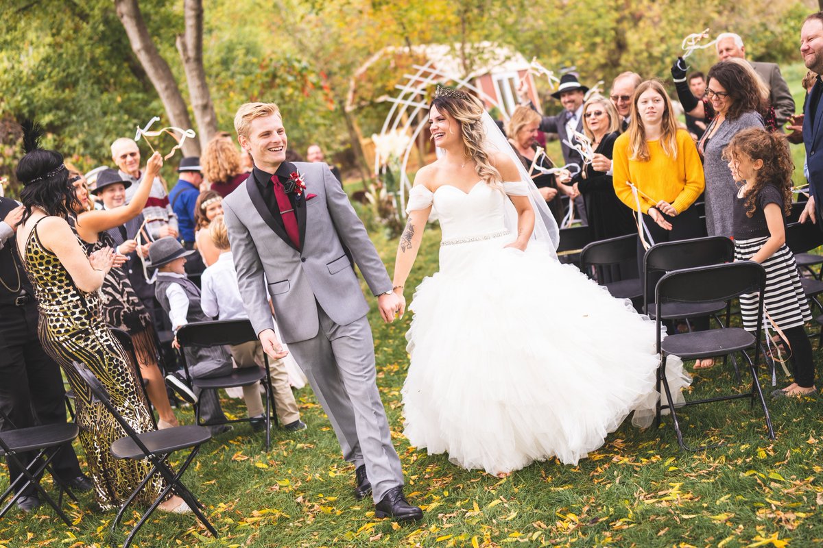 shauna_design's tweet photo. Cheers to our first year of marriage together! I love you so stinking much @FeedsTTV!
.
.
Images captured by Moede Photography
#MerryMattsons #FirstWeddingAnniversary #LoveOfMyLife #iDoAlways #CheersTo11Years https://t.co/o1tRArCjoD
