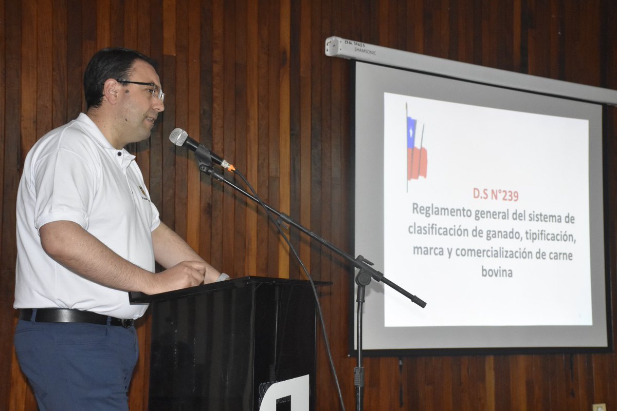 SENACSA's tweet photo. Hoy se dio inicio al Curso de Certificación en relación a la Ley Chilena 19.162 que “establece sistema obligatorio de clasificación de ganado, tipificación y nomenclatura de sus cortes y regula funcionamiento de mataderos, frigoríficos y establecimientos de la industria de  carne https://t.co/PGs2CTVTKQ