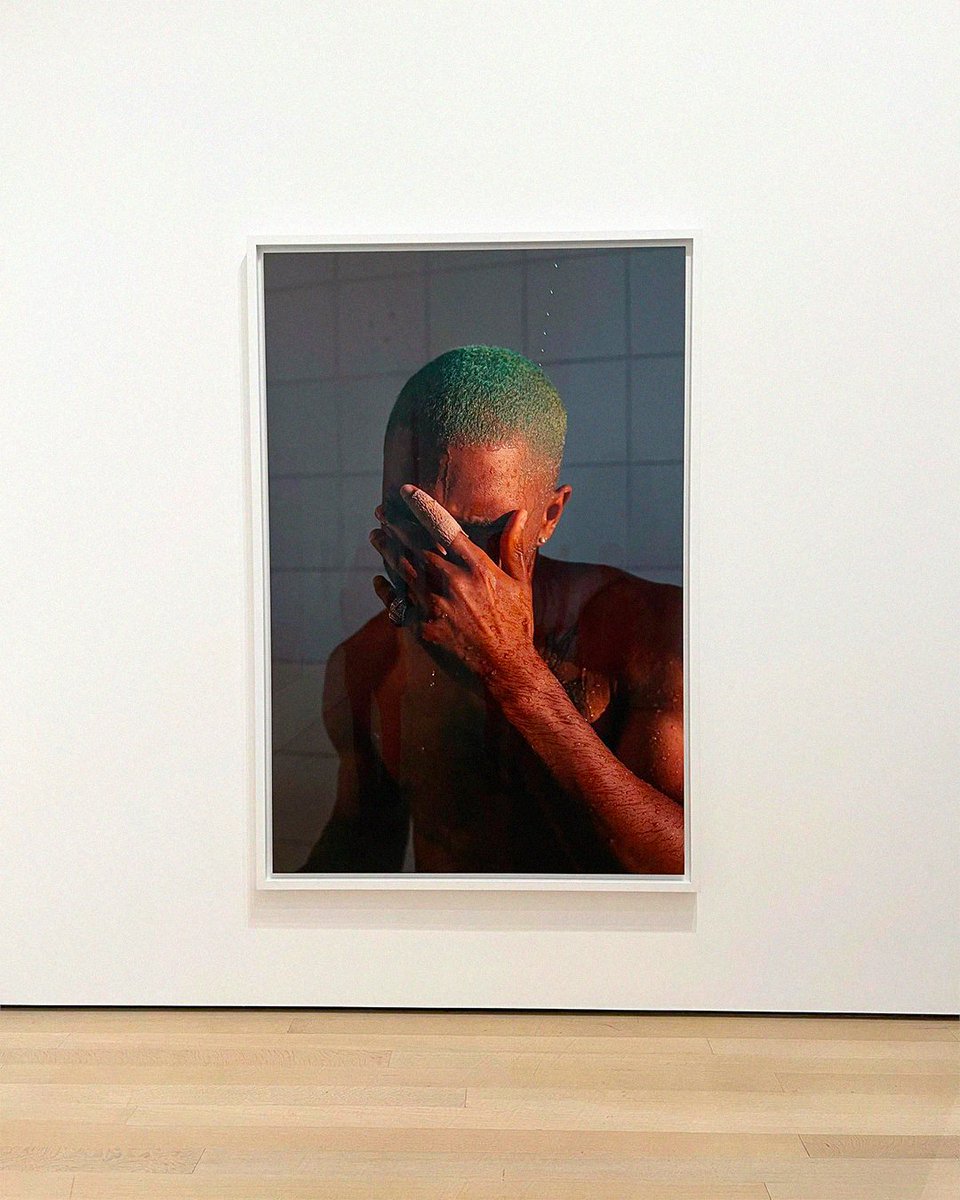viewsfrance's tweet image. La cover de "Blonde" de Frank Ocean est exposée au Musée d'Art Moderne de New York 🖼️