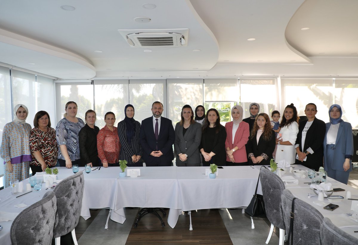 Aysekeyikyilmaz's tweet photo. İl Başkanımız Sn. İbrahim Ethem Taş Başkanlığında, yürütme kurulu üyelerimizinde katılımıyla 19 İlçe Kadın Kolları Başkanları toplantımızı gerçekleştirdik.
Çalışmalarımız hakkında istişarelerde bulunduk.
Biz bu dava uğruna her daim tek yürek olmaya devam edeceğiz.
@ethemtas https://t.co/FJMbz5I4us