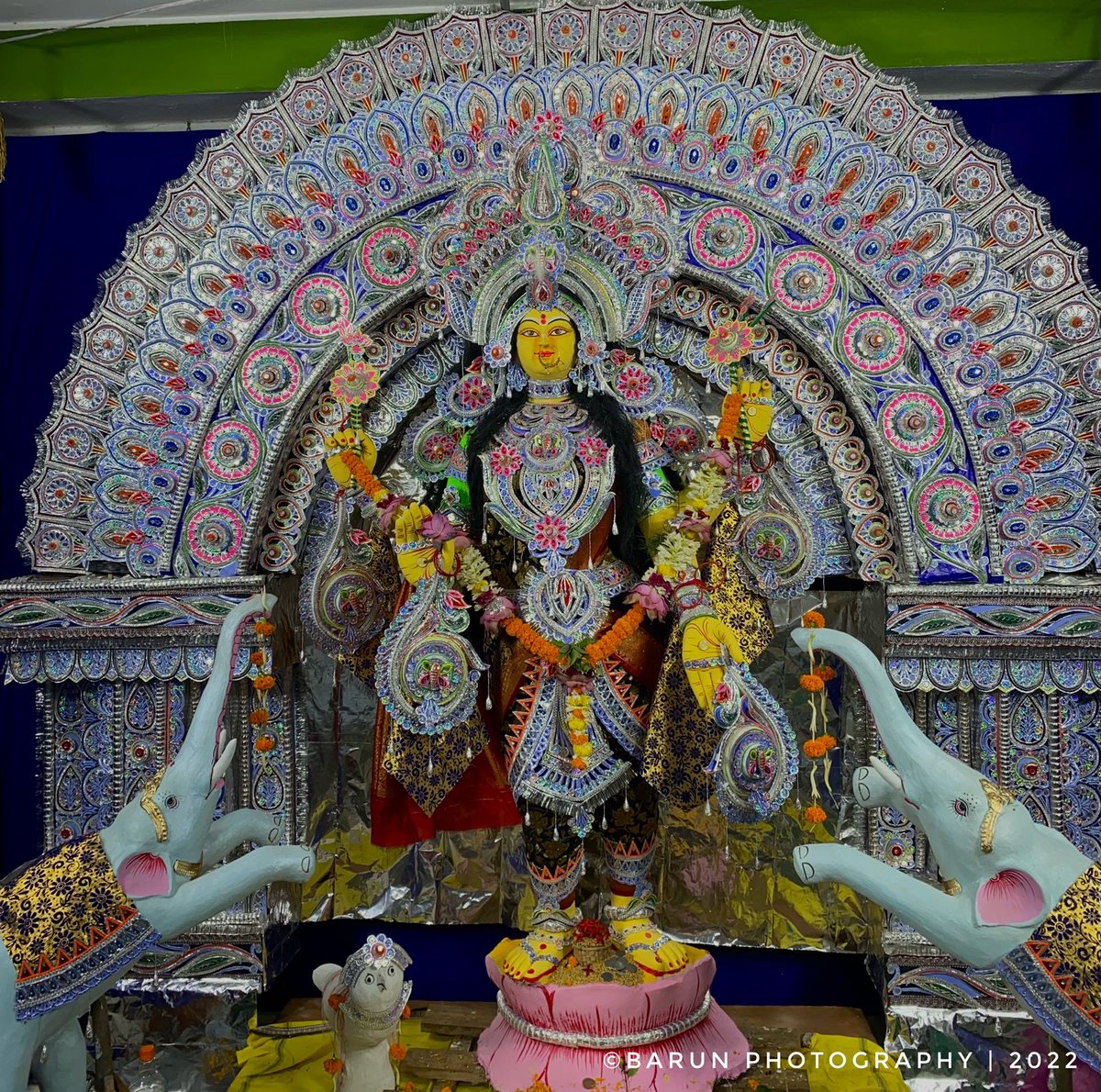 spin_pharma's tweet photo. କମଳେ କମଳା ବିଜେ କରି ମଣ୍ଡୁ ଅଛ ମାଆଗୋ ନୀଳଗିରି।
ନାନା ପୁଷ୍ପେ ଧଣ୍ଡା ସଜାଇଣ ପଣ୍ଡା ଗଳେ ଲମ୍ବାନ୍ତି ମାଆ ଯୋଡ଼ି ପାଣି।
ନମୋ ନାରାୟଣୀ 🙏🌼🙏
@Dev_Jeet_ @Jagannatha1203 @Iamsahildash @SrikhetraDarsh1 @PratihariTulu https://t.co/sdZk8zfiDJ